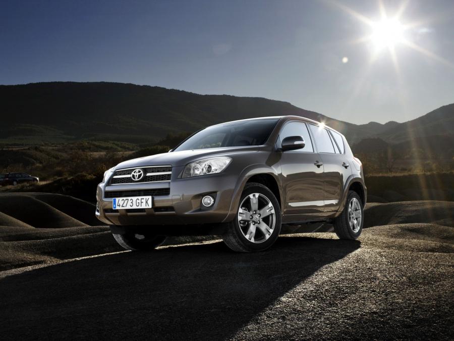  Toyota RAV4 2008 года  (фото 15 из 25)